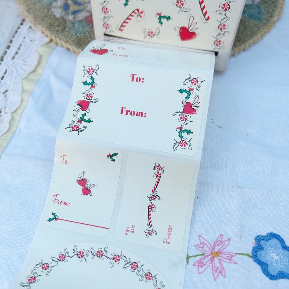 Christmas Gift Tags Labels Stickers Roll Collectibles Decals Vintage 80